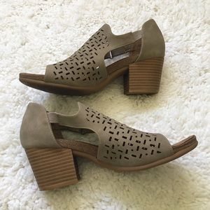 Sofft Addley heeled booties